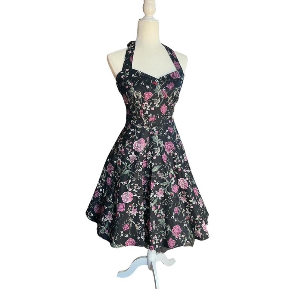 Hot Topic black retro swing floral halter dress, lace trim sweetheart neck line